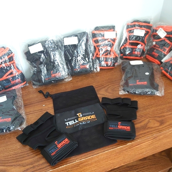 Executive Black Premium Ventilated Workout Gloves - New - Picture 1 of 9